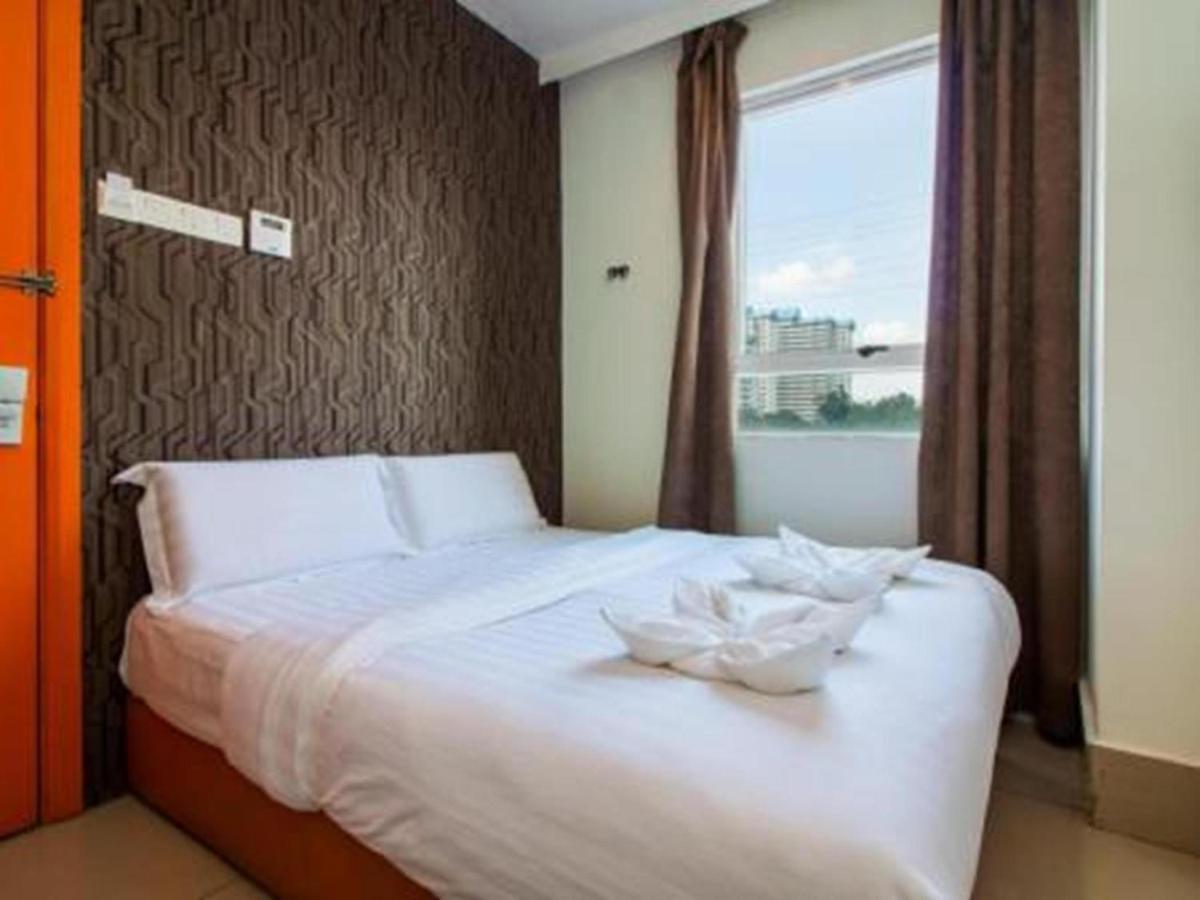 1 Hotel Taman Connaught Kuala Lumpur Exterior foto